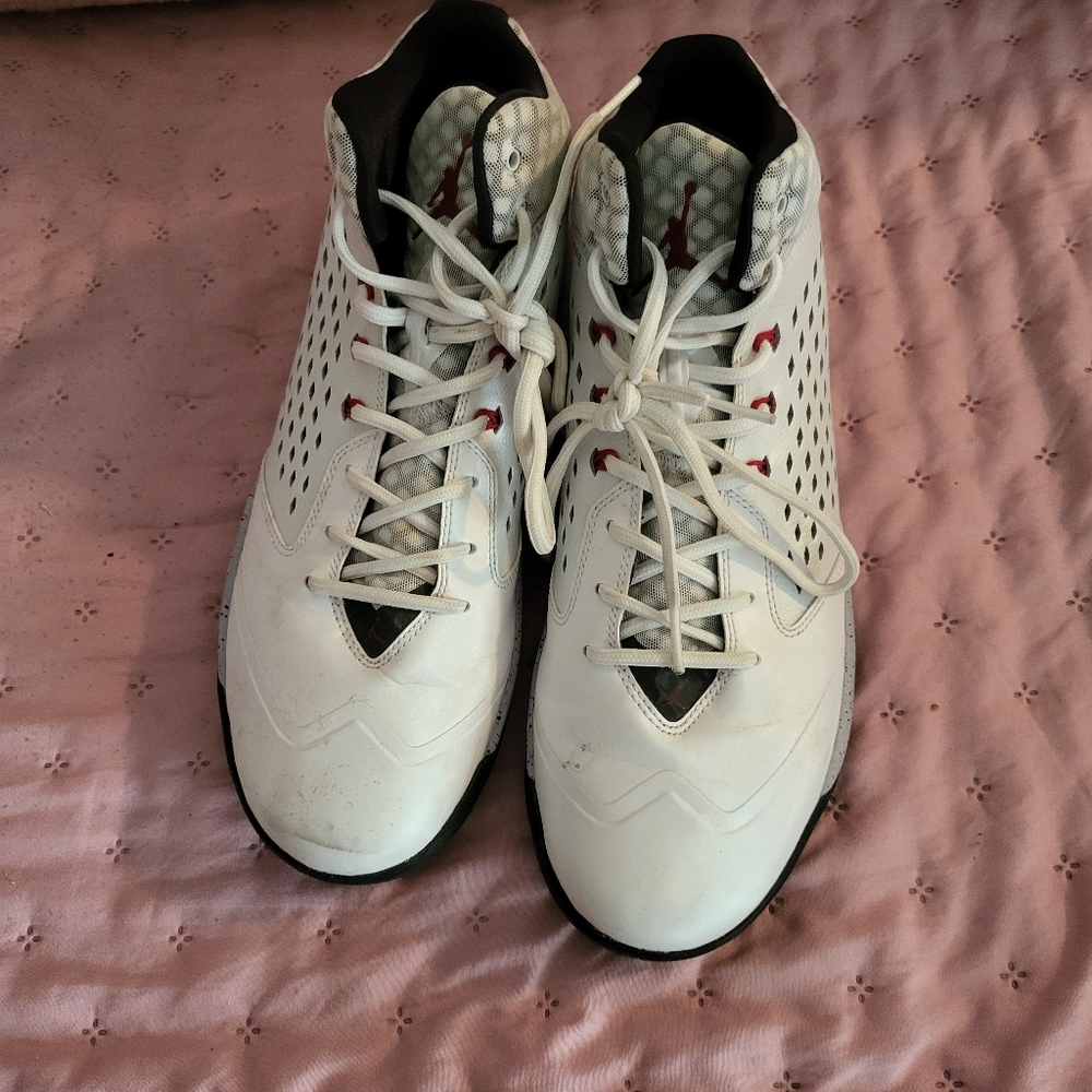 Shoes - Picture 2 of 3